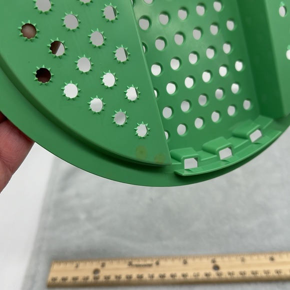 Tupperware Vintage Jade Green Cheese Grater LID ONLY for Bowl / Dia. 10” - Picture 6 of 8